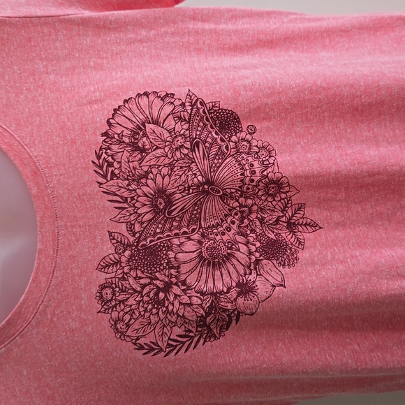 St. John's Bay Pink T-shirt Size Medium‎ - Picture 1 of 9